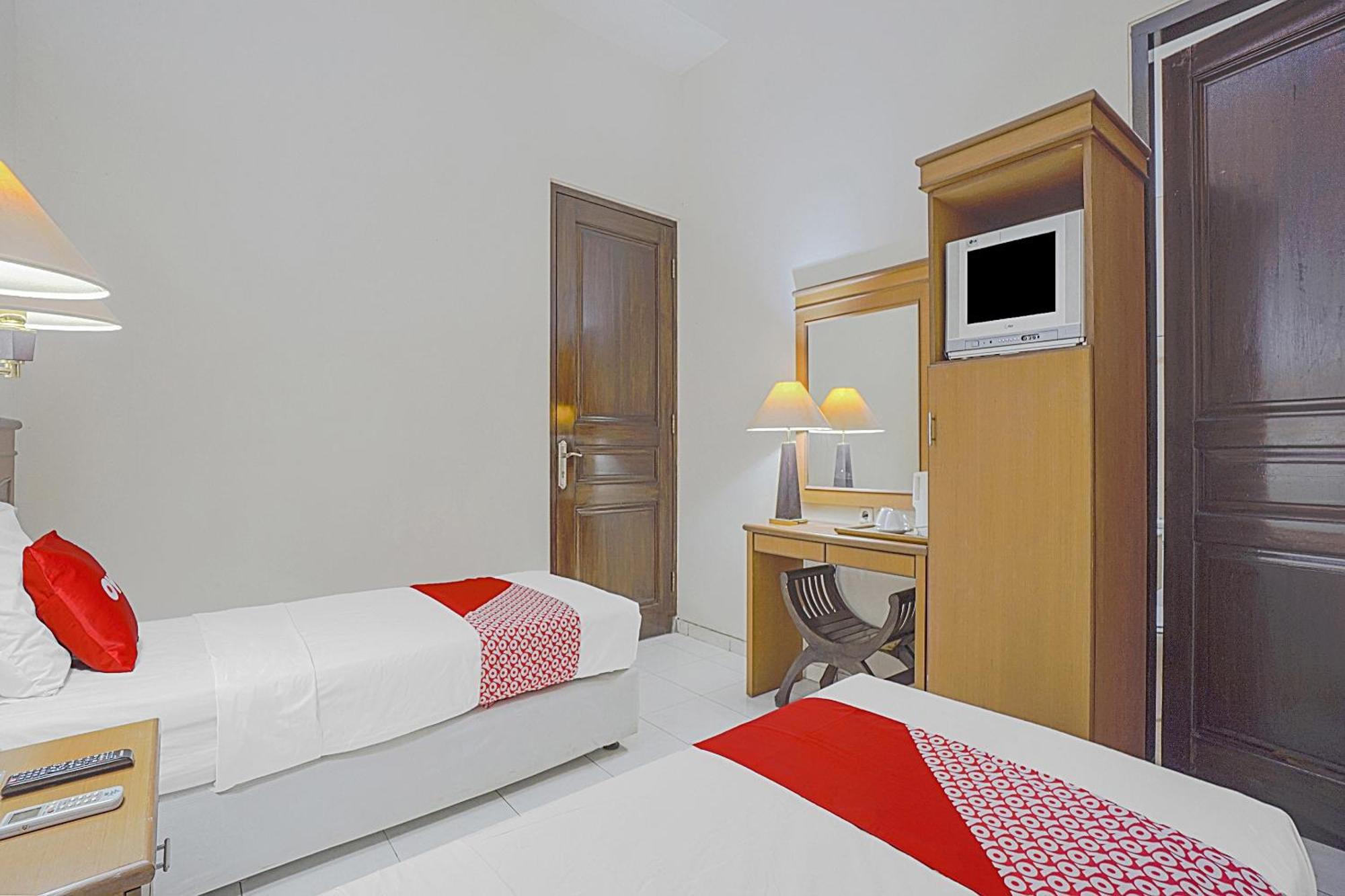 Oyo Life 90589 Palem Garden Hotel Tulungagung Exterior photo