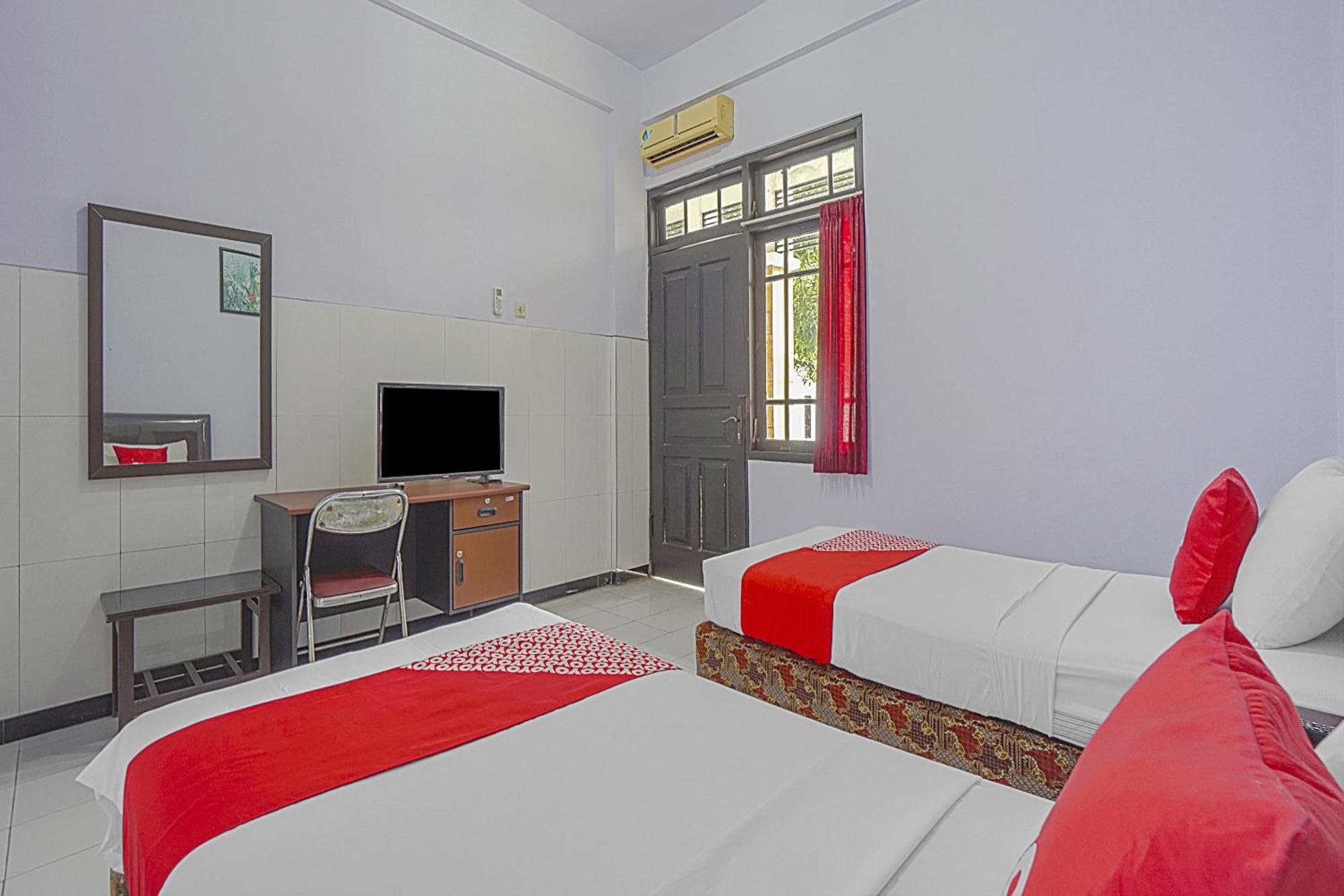 Oyo Life 90589 Palem Garden Hotel Tulungagung Exterior photo
