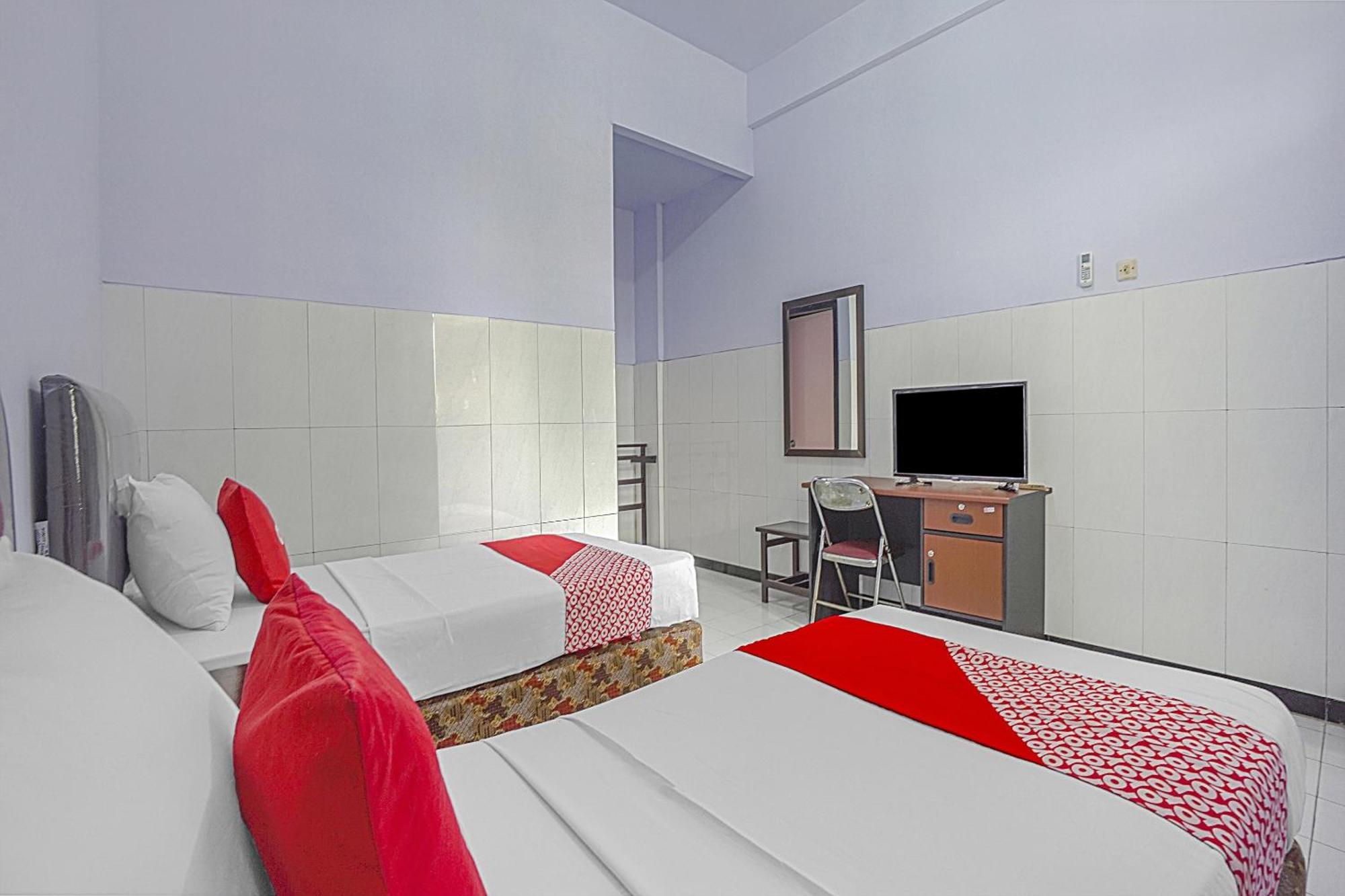 Oyo Life 90589 Palem Garden Hotel Tulungagung Exterior photo