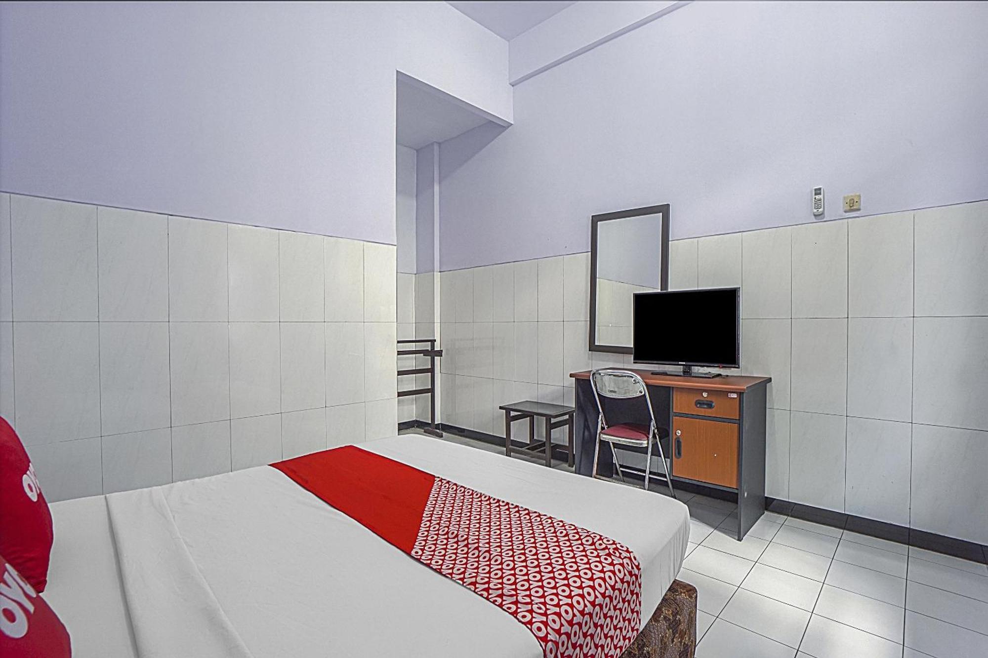 Oyo Life 90589 Palem Garden Hotel Tulungagung Exterior photo